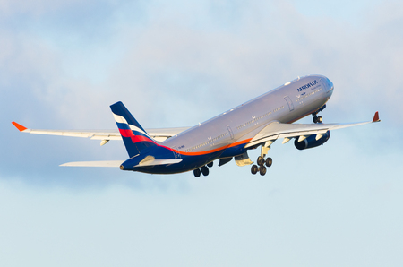 Airbus a330 Aeroflot Airlines. Russia. Saint-Petersburg 13 September 2014のeditorial素材