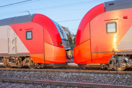 Coupling of DC electric multiple units trains