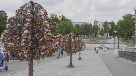 MOSCOW, RUSSIA - MAY 22, 2022: Tree of love on the Tretyakovskiy Bridge Luzhkov Bridge in Moscow.のeditorial素材