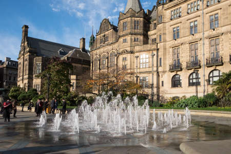 Sheffield Peace Gardens and Town Hallのeditorial素材