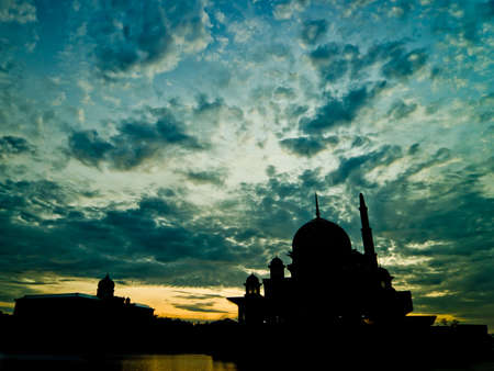 Silhouette Putrajaya Mosque and office buildingの写真素材