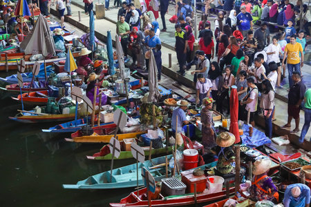 HATYAI, THAILAND - DECEMBER 15, 2017 : Night view of Hat Yai Floating Market Khlong Hae, the famous tourist attraction to visit. Best place to find local food, Thai food and Muslim food.のeditorial素材