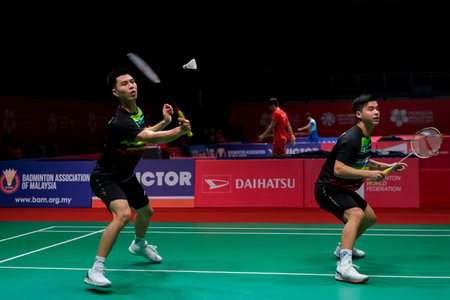 KUALA LUMPUR, MALAYSIA - JANUARY 09, 2020 : Ong Yew Sin and Teo Ee Yi of Malaysia in action during Menのeditorial素材