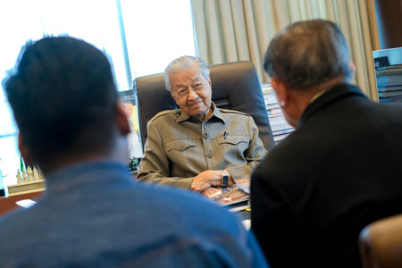 KUALA LUMPUR, MALAYSIA - FEBRUARY 24, 2023: Former Malaysia Prime Minister Mahathir Mohamad. Mahathir Mohamad is a Malaysian politician who served as the 4th and 7th Prime Minister of Malaysia.のeditorial素材