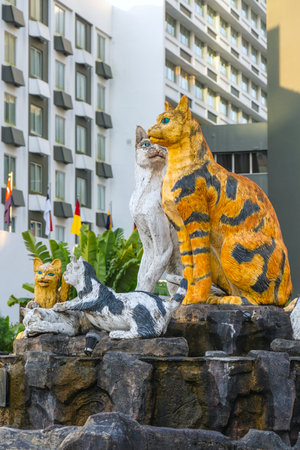 SARAWAK, MALAYSIA - SEPTEMBER 16, 2023: The iconic Cat Statue in the middle of Kuching city. This monument is a landmark of Kuching city and a popular photo spot with locals and tourists.のeditorial素材