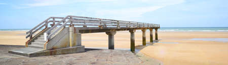 pier sea panorama normandie bridge landing ship dockの写真素材