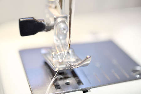 needle sewing machine foot close-up makkro seam