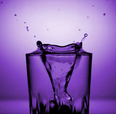Cocktail splash in violetの写真素材