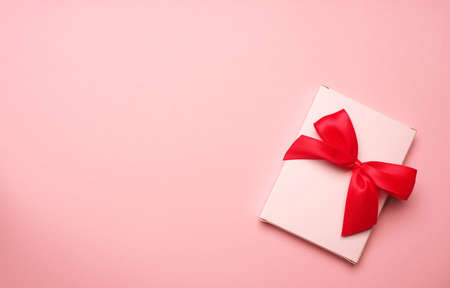 Pink Valentines Day background with space for your textの写真素材