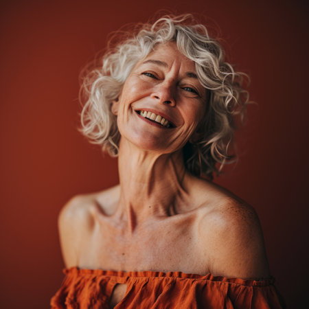 an older woman with a smile on her faceの素材