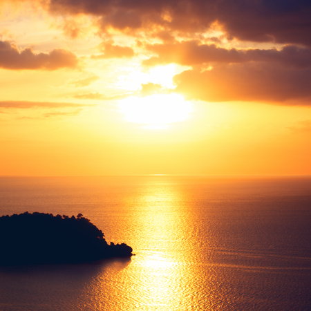 beautiful sunset over calm sea, Koh Lanta, Thailandの写真素材