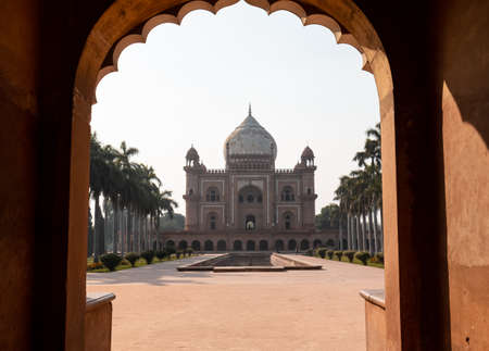 Tomb of Safdarjung monument in New Delhi, India. It was built in 1754 in the late Mughal Empire style.のeditorial素材