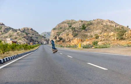 Jaipur, Rajasthan, India - July 2021: Indian National Highway, Landscape of Indian roads on Delhi Jaipur national highway with vehicles moving on the roads.のeditorial素材