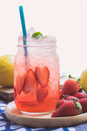 Strawberry juice and lemon soda juice mixed with soda. Add flavor Improve the health of the body can do at home. Juice on empty days Or partyの写真素材