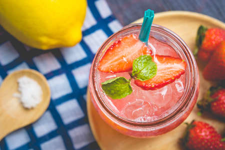 Strawberry juice and lemon soda juice mixed with soda. Add flavor Improve the health of the body can do at home. Juice on empty days Or partyの写真素材