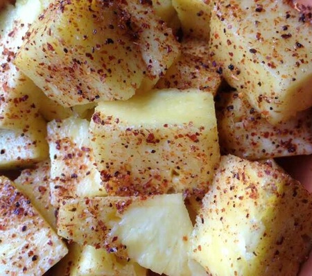 Delicious fresh pineapple with chillyの素材