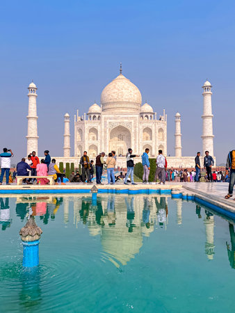 Agra, Uttar Pradesh, India - 12.15.2022: Taj Mahal, Agra, India. Tourists visiting a popular tourist attraction.のeditorial素材