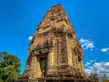The East Mebon Mount Temple was erected in honor of the god Shiva, a temple of the Khmer civilization, located on the territory of Angkor in Cambodiaの写真素材