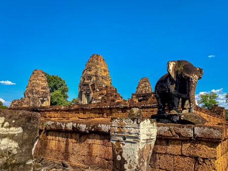 The East Mebon Mount Temple was erected in honor of the god Shiva, a temple of the Khmer civilization, located on the territory of Angkor in Cambodiaの写真素材
