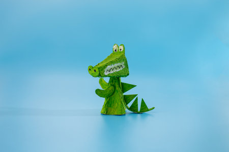 simple crocodile craft from paper and recycled egg box, DIY .の写真素材