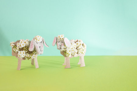 Bring spring indoors with a fun paper craft activity. Hand-make adorable puppets using cardboard and recycled materials. Eco-conscious DIY project is perfect for kids to enjoy on a sunny April dayの写真素材