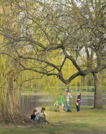 people in boston public garden のeditorial素材