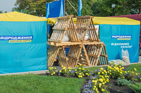 Dnepropetrovsk, Ukraine - October 05, 2015: Tents and barricades protest Ukrainian political party "Revival"のeditorial素材