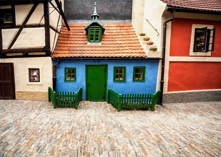 Houses, cooped up together in medieval Golden Lane in Pragueの写真素材