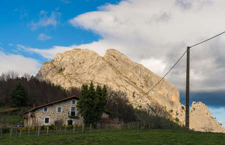first light in lake of Hallstatt, Austriaのeditorial素材