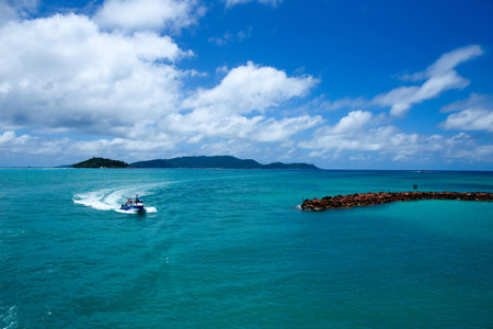 beautiful beach and tropical sea in koh samui thailandの写真素材