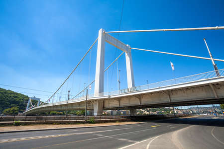 Elisabeth Bridge connecting the two riversides of Budapest city, Hungaryの写真素材