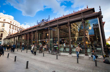Madrid, Spain - May 6, 2012: Local peoples and tourists in front of San Miguel Market (Mercado San Miguel) on city centre of Madrid, Spainのeditorial素材