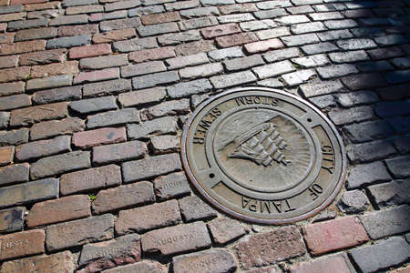 TAMPA, FLORIDA, US - November 29, 2003: Pavement of brics in old town center Tampa city, at Centro Ybor, Tampa, FLのeditorial素材