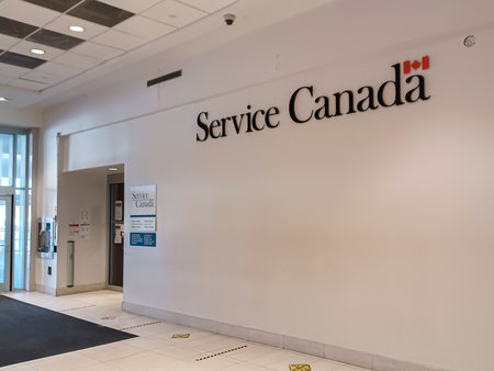 Toronto, ON, Canada â August 10, 2023: View at the Service Canada government company signのeditorial素材