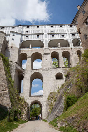 The multi-storey Cloak Bridge or Mantelbruecke in Cesky Krumlov, Czech Republicのeditorial素材