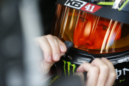 Concord, NC - Oct 06, 2016: Kurt Busch (41) gets ready to practice for the Bank of America 500 at the Charlotte Motor Speedway in Concord, NC.のeditorial素材