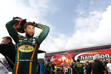 June 01, 2018 - Long Pond, Pennsylvania, USA: Darrell Wallace, Jr (43) hangs out on pit road prior to qualifying for the Pocono 400 at Pocono Raceway in Long Pond, Pennsylvania.のeditorial素材