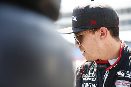 June 08, 2018 - Fort Worth, Texas, USA:  ROBERT WICKENS (6) of Canada  prepares to take to the track to qualify for the DXC Technology 600 at Texas Motor Speedway in Fort Worth, Texas.のeditorial素材