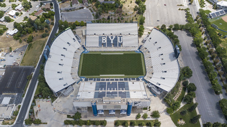 LaVell Edwards Stadium is an outdoor athletic stadium in Provo, Utah, on the campus of Brigham Young University (BYU) and is home field of the BYU Cougars.のeditorial素材