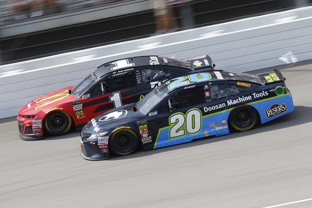 August 12, 2018 - Brooklyn, Michigan, USA: Jamie McMurray (1) and Erik Jones (20) battle for position during the Consumers Energy 400 at Michigan International Speedway in Brooklyn, Michigan.のeditorial素材