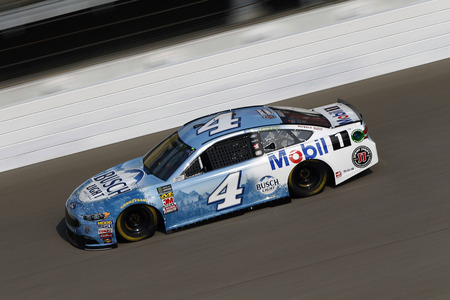 August 11, 2018 - Brooklyn, Michigan, USA: Kevin Harvick (4) takes to the track to practice for the Consumers Energy 400 at Michigan International Speedway in Brooklyn, Michigan.のeditorial素材