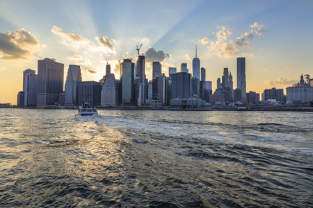 View of New York City overlooking the East River from Brooklyn Bridge Parkのeditorial素材