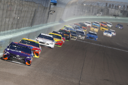November 18, 2018 - Homestead, Florida, USA: Denny Hamlin (11) races down the front stretch during the Ford 400 at Homestead-Miami Speedway in Homestead, Florida.のeditorial素材