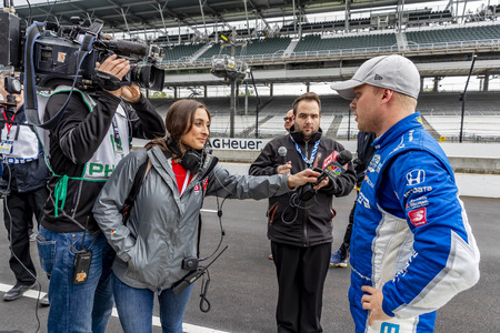 May 10, 2019 - Indianapolis, North Carolina, USA: FELIX ROSENQVIST (R) (10) of Sweden wins the pole for the IndyCar Grand Prix of Indianpolis at Indianapolis Motor Speedway in Indianapolis, North Carolina.のeditorial素材