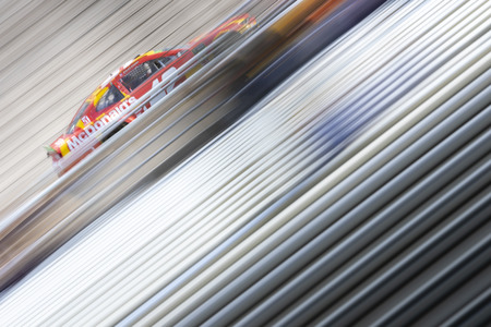 November 03, 2019 - Ft. Worth, Texas, USA: Kyle Larson (42) races for the AAA Texas 500 at Texas Motor Speedway in Ft. Worth, Texas.のeditorial素材
