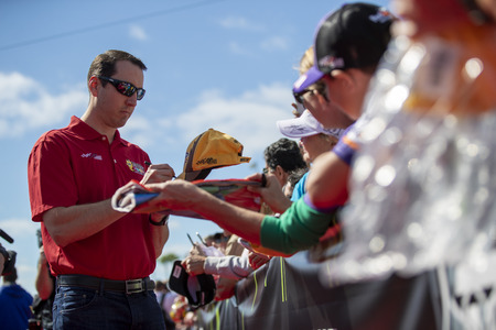 November 17, 2019 - Homestead, Florida, USA: Kyle Busch (18) walks to the drivers meeting for the Ford 400 at Homestead-Miami Speedway in Homestead, Florida.のeditorial素材