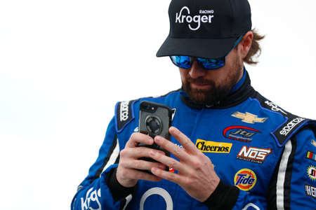 Ricky Stenhouse Jr. (47) gets ready to qualify for the Auto Club 400 at Auto Club Speedway in Fontana, California.のeditorial素材