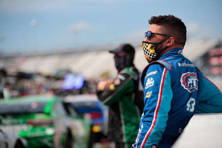 Darrell Wallace, Jr (43) races for the Drydene 311 at Dover International Speedway in Dover, Delaware.のeditorial素材
