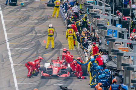 MARCUS ERICSSON (8) of Kumla, Sweden  brings his car in for service during the Bommarito Automotive Group 500 at World Wide Technology Raceway in Madison Illinois.のeditorial素材