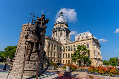 August 24, 2020 - Springfield, Illinois, USA: The Illinois State Capitol, located in Springfield, Illinois. The current building is the sixth to serve as the capitol building since Illinois was admitted to the United States in 1818.のeditorial素材